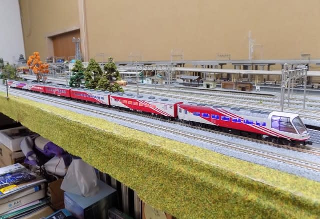 KATOの10-306 JR東日本 スーパーエクスプレスレインボーを KATOの10-306 JR東日本 スーパーエクスプレスレインボーを
