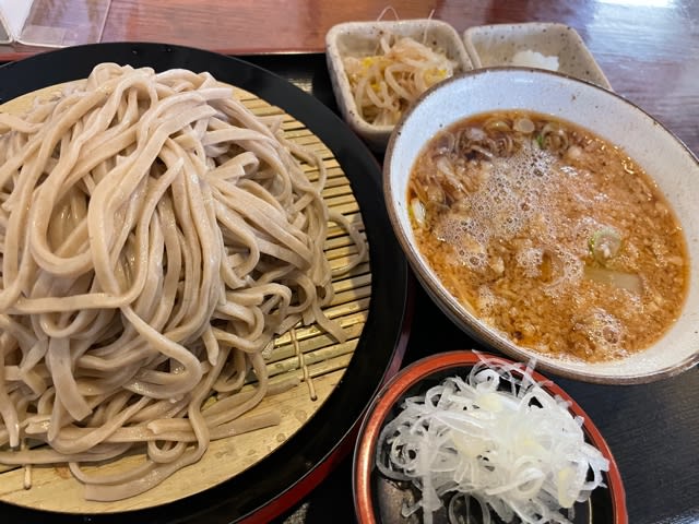 骨董市からの布袋寅泰【GUITARHYTHM】 - KINMU OF DIGGIN