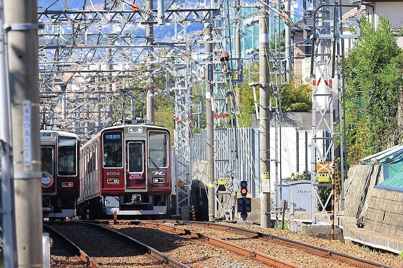 阪急宝塚線の8004Fメモリアル装飾編成を撮影～雲雀丘花屋敷駅に