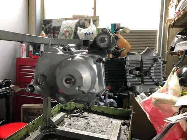 ジョルカブ　セル付きエンジン　クランキングOK Amazon.co.jp: ホンダ カブ ジョルノカブ セルモーター 横型