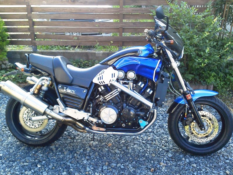 v-max1200 シートカウル（V-MAX1200変化を写真で残してみる