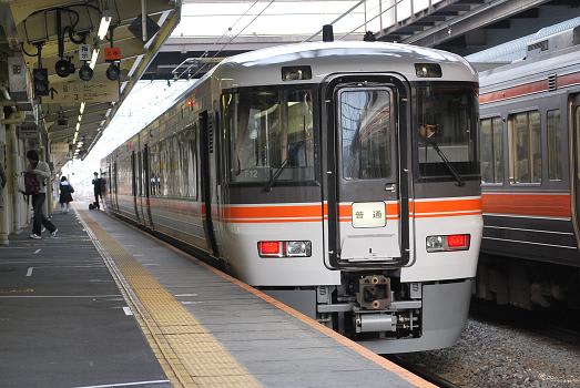 373系普通列車3200F - 斬剣次郎の鉄道・バス斬り