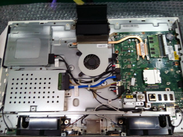 NEC Lavie DA370を分解してみた - 横浜パソコン修理・廃棄のPC 