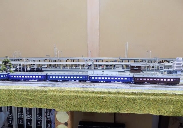 KATOの製品を中心に纏めた43系急行「みちのく」を弄る