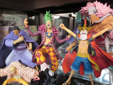 フィギュアーツZERO 剣闘士ルーシー＆ニコ・ロビン -ドレス