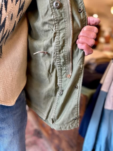 逆にお手持ちの洋服達を より映えさせて頂けるかと思います 逆にお手持ちの洋服達を より映えさせて頂けるかと思います