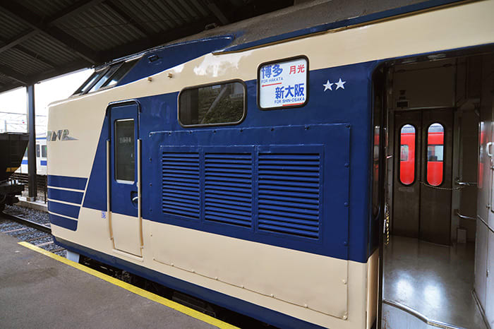 九州鉄道記念館で見たクハネ581-8。 583系 #3 - 鉄風味な写真日記 九州鉄道記念館で見たクハネ581-8。 583系 #3 - 鉄風味な写真日記