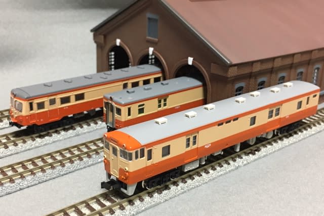 送料無料 ギフト キユニ28形の塗装済みキットを組む（宮沢模型/GM製・その1 鉄道模型