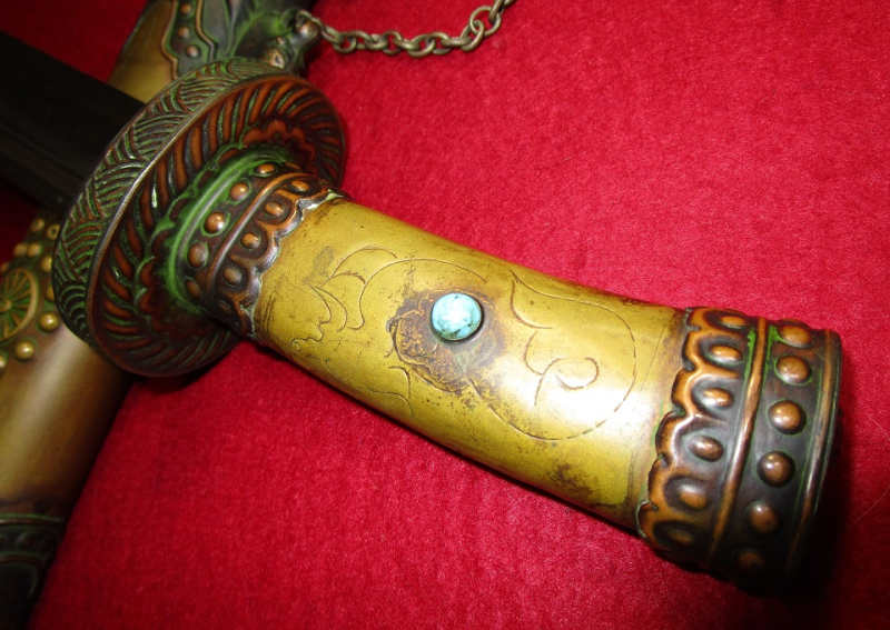 大型装飾短剣「龍・トルコ石・銅製外装・鉄刃」（アジア）の写真