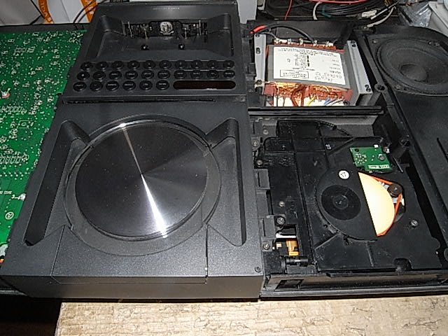 B&O (Bang & Olufsen), Beosound Century - テレビ修理-頑固親父 B&O (Bang & Olufsen), Beosound Century - テレビ修理-頑固親父