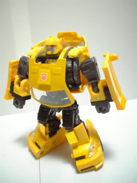 変形！ヘンケイ！トランスフォーマー C-02 バンブル レビュー
