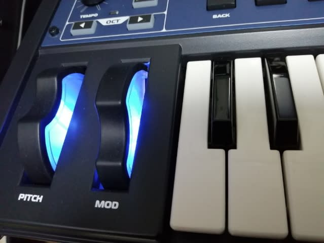 novation mininova - 等身大の日常 novation mininova - 等身大の日常