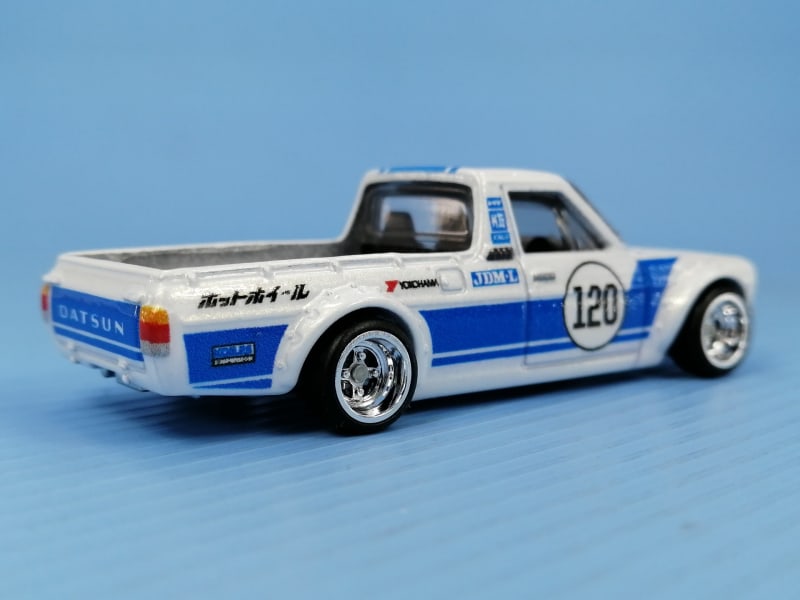 ホットウィール スーパートレジャーハント ダットサン サニー