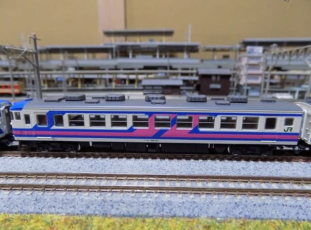 ＫＡＴＯの10-350 １６５系直流急行型電車（モントレー色）を弄る - ＭＲＦＣ村井レールファンクラブ（1999~）の運転会記録と鉄道模型日記