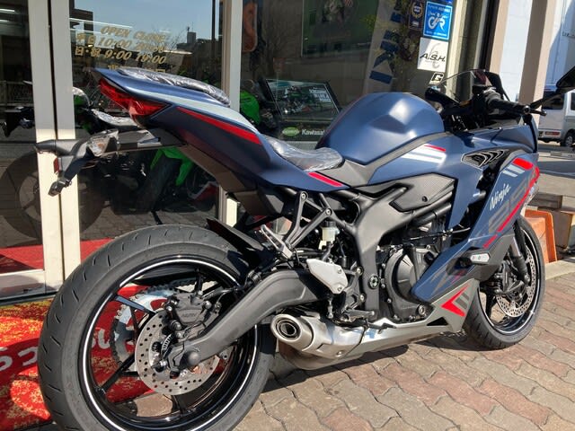 2022/2/25◇新色ブルー入荷!2022モデル「ZX-25R SE 2022/2/25◇新色ブルー入荷!2022モデル「ZX-25R SE