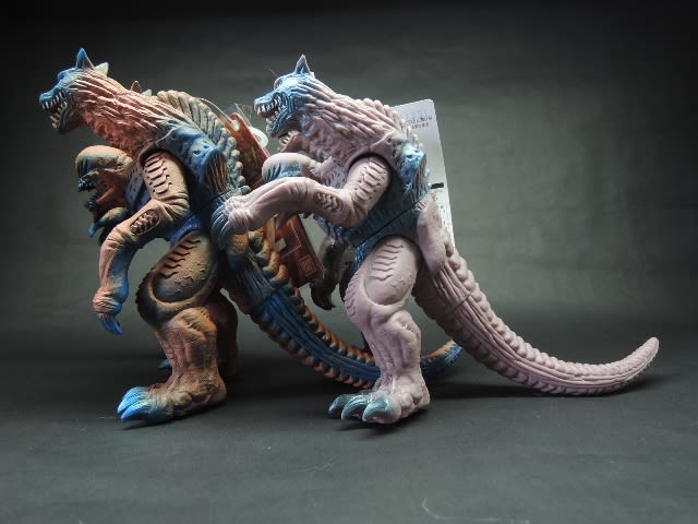 ウルトラ怪獣 ゴルゴレム、ガルベロス ソフビ 南無阿弥陀仏様