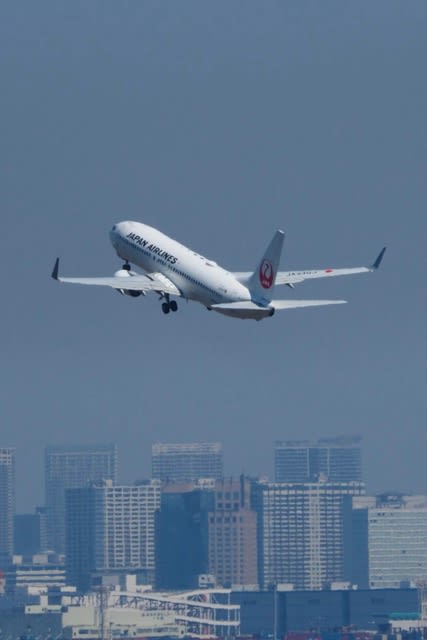ようやく超望遠レンズを持って羽田空港に行くことができました ようやく超望遠レンズを持って羽田空港に行くことができました