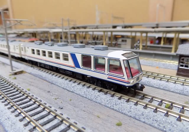 MICRO ACEのA2680 12系お座敷客車「やすらぎ」6両セットを MICRO ACEのA2680 12系お座敷客車「やすらぎ」6両セットを