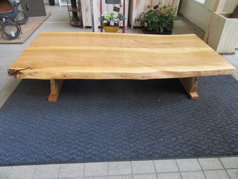 一本の「木」から一枚板のテーブルを - 一枚板テーブル工房からのお便り
