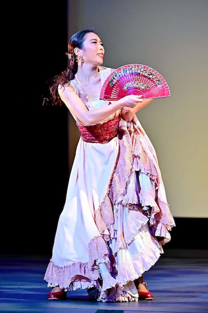 スーパーセール コンクールのフラメンコ衣装 ＊Vestido para flamenco de フラメンコ