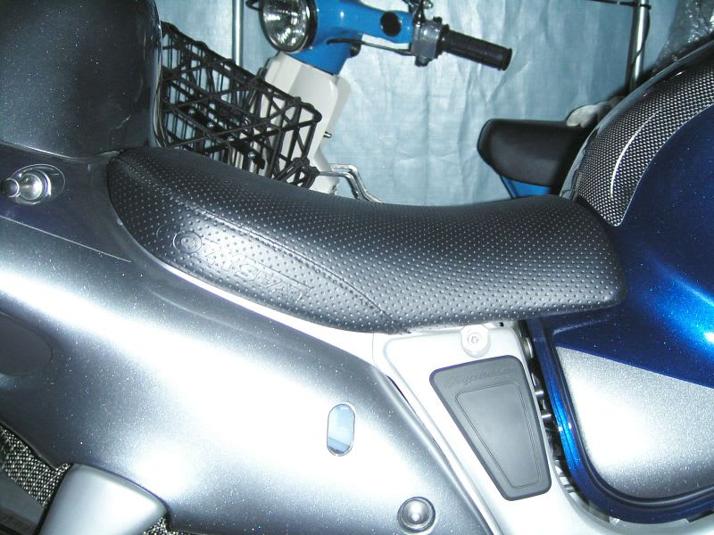 GSX1300R ハヤブサ シート交換 - gooブログはじめました! GSX1300R ハヤブサ シート交換 - gooブログはじめました!