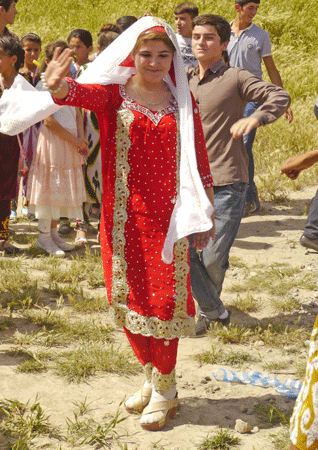 ウズベキスタン民族衣装/レディース/民族衣装/婚礼衣装