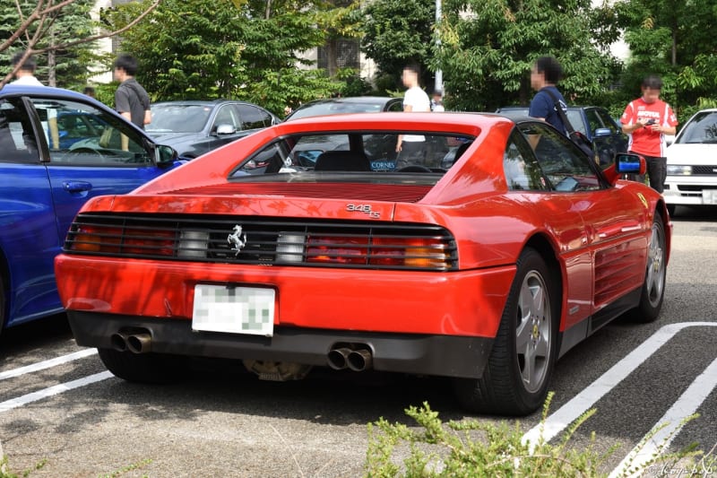 安い割引 Ferrari 348 テスタロッサ風のフィンを踏襲したフェラーリ 1989- ミニカー