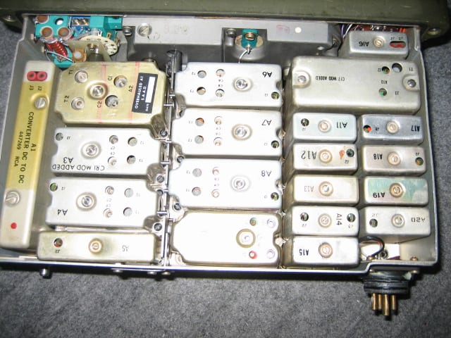 軍用無線機レストア - 暁の広場