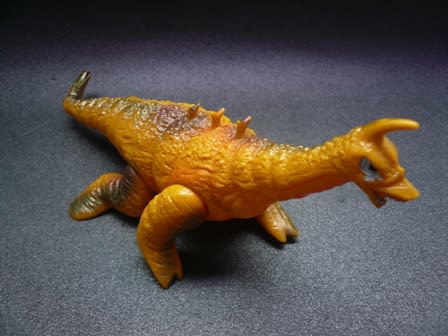 ゴルドン - 怪しい隣人 ～ウルトラ怪獣ソフビ～