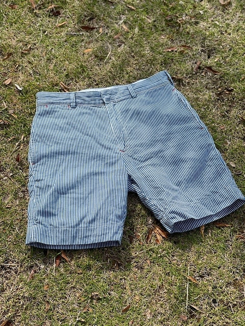 限定版 タウンユースから海までと幅広くお使い頂けるヒッコリーデニムの パンツ