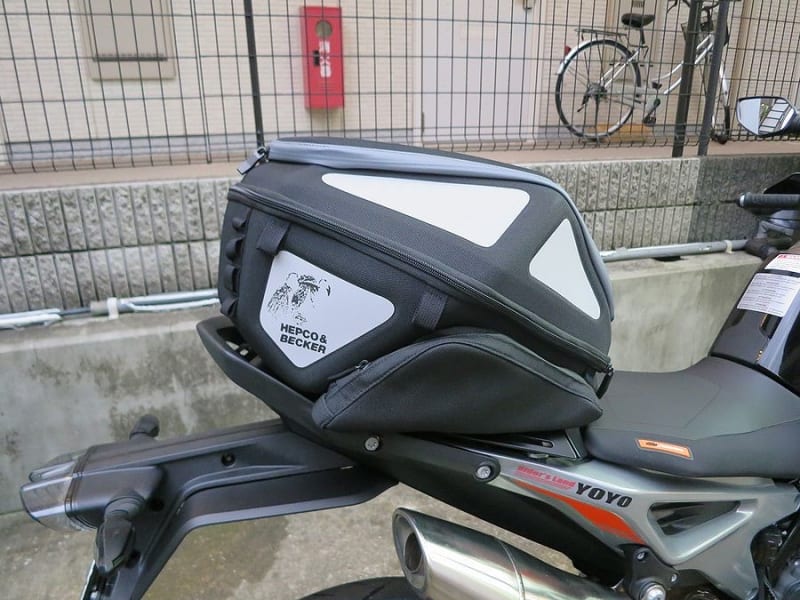 KTM 790 DUKE のツーリングで役に立つオプションをご紹介します KTM 790 DUKE のツーリングで役に立つオプションをご紹介します