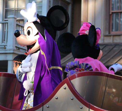 １０７１ (・´`(◇) ニューイヤーズ・グリーティング ２０１０ ＠ディズニーランド - 真子はスヌが好き 从*´・_・`从 (・´`(◇)