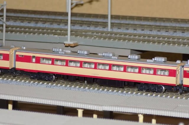 KATOの10-391/392 485-300系中心で纏めた特急「雷鳥」を