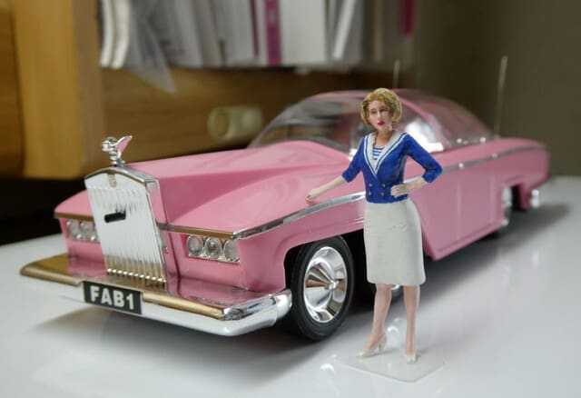 1/32 アオシマ THUNDERBIRDS FAB1 1/32 アオシマ THUNDERBIRDS FAB1