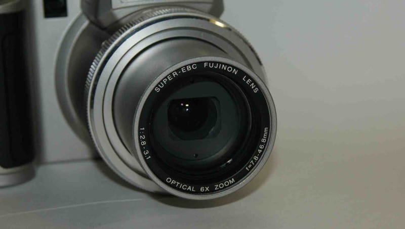 FUJIFILM FinePix 4900Z Zoom ネオ一眼? - 乾電池の画像集 出張所 FUJIFILM FinePix 4900Z Zoom ネオ一眼? - 乾電池の画像集 出張所