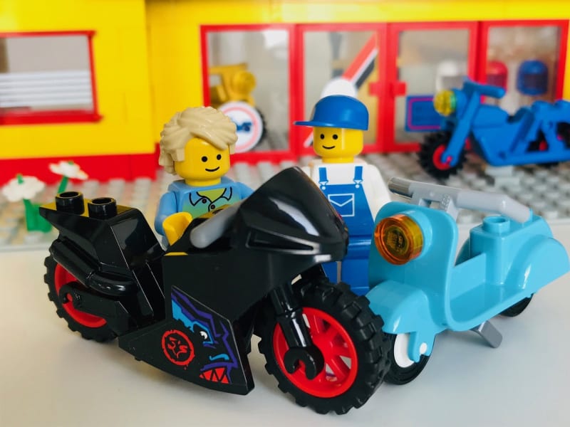 ☆LEGO街シリーズ#6373【Motorcycle Shop】(和名:モーター ☆LEGO街シリーズ#6373【Motorcycle Shop】(和名:モーター