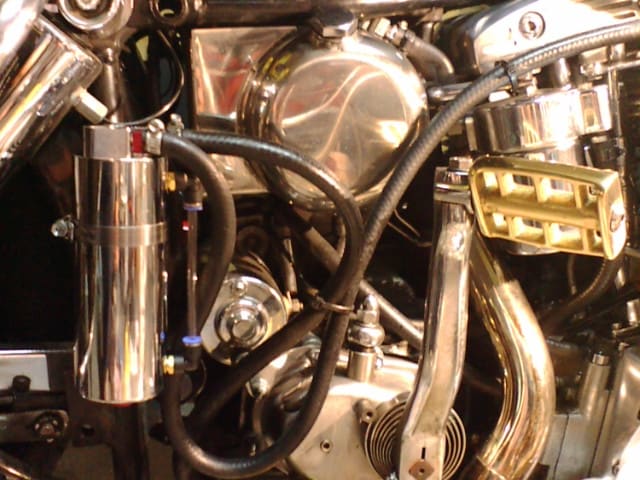 ハーレースポーツスター系エンジン オイルキャッチタンク