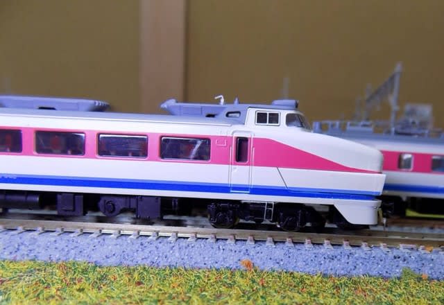 TOMIXの92077 JR489系特急電車「白山」基本セットと TOMIXの92077 JR489系特急電車「白山」基本セットと