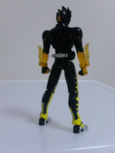仮面ライダーオーズ ラトラーターコンボ S.Hフィギュアーツ＆ＯＣＣ比較レビュー ＤＸライドベンダー - 気まぐれ玩具の日々