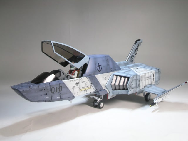 U.C.ハードグラフ 1/35 地球連邦軍 多目的軽戦闘機 FF-X7 コア U.C.ハードグラフ 1/35 地球連邦軍 多目的軽戦闘機 FF-X7 コア