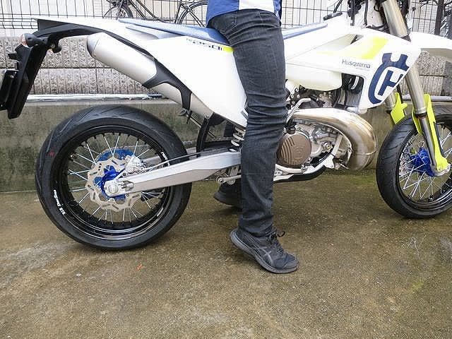 ポンとモタード。Husqvarna TE250i 2019 FUN RIDE! - Husqvarna ポンとモタード。Husqvarna TE250i 2019 FUN RIDE! - Husqvarna