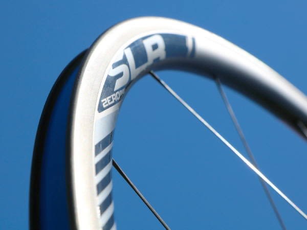 GIANT SLR0ホイールに“IRC RBCC チューブレス タイヤ”の
