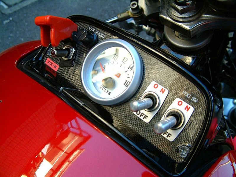 未使用 PASTEQUE V-MAX1200 カーボンメーターバイザー 未使用 PASTEQUE V-MAX1200 カーボンメーターバイザー