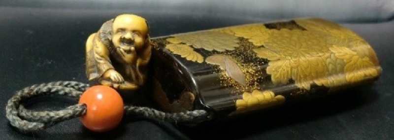 金菊蝶蒔絵印籠 梶川作 その1 根付唐子象牙造 - 夜噺骨董談義