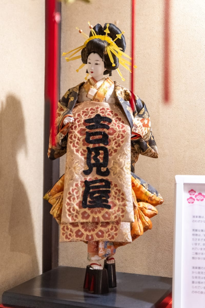弥生の啓蟄 ひなの里の花魁人形 - 「信の信州からの贈り物」にご