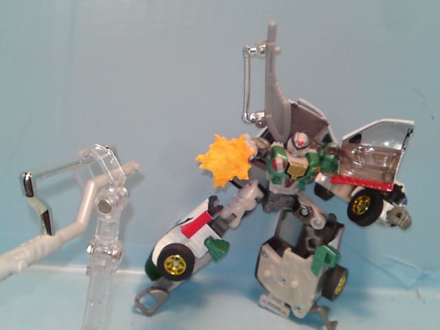 TFカーロボット デラックスクラス スーパーワイルドライドを