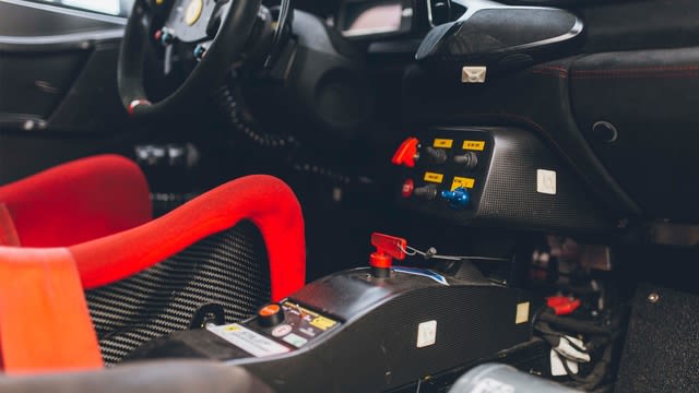 カスタム多数！！フェラーリ 458イタリア[ネロデイトナ]のご紹介