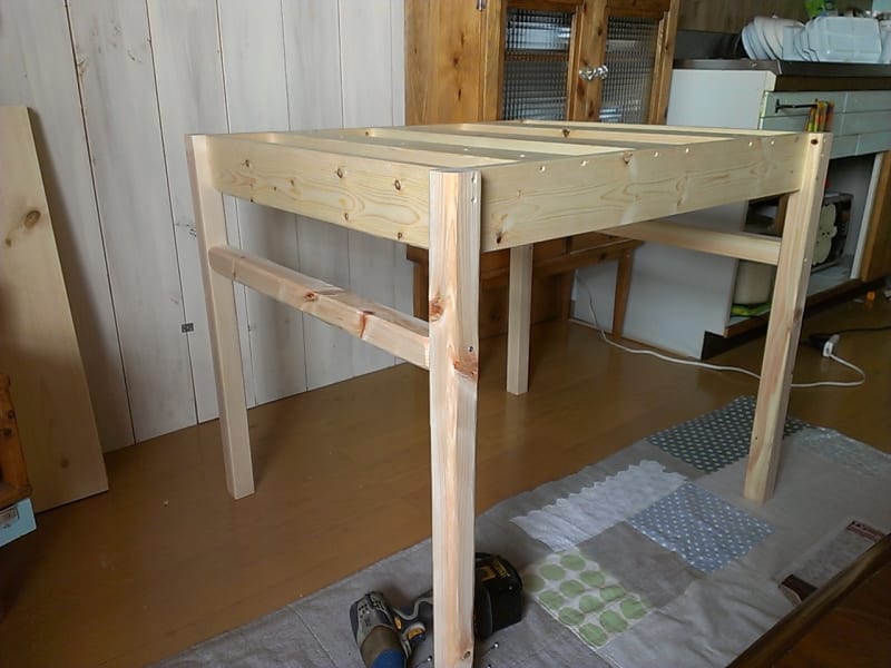 v ダイニングテーブル・DIY ♪♪ 出来てきました~ ヤッタ v ダイニングテーブル・DIY ♪♪ 出来てきました~ ヤッタ