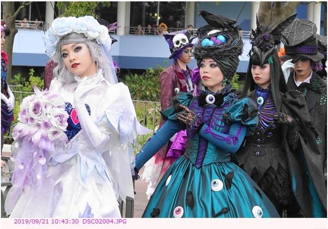 入場〈ウエディングドレスのゴースト花嫁 その4〉 〈スプーキー 入場〈ウエディングドレスのゴースト花嫁 その4〉 〈スプーキー