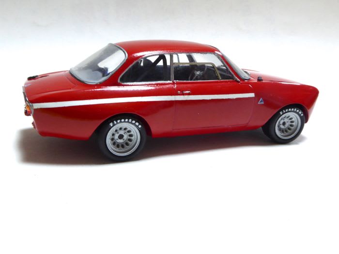 1/24TAMIYA ALFA ROMEO GIULIA 1300 GTA JUNIOR CORSA 完成 1/24TAMIYA ALFA ROMEO GIULIA 1300 GTA JUNIOR CORSA 完成